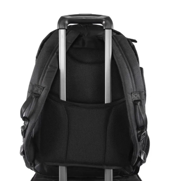 Penguin FLETCHER COLLECTION Grey CROSSH Laptop Backpack NWT - Picture 10 of 12